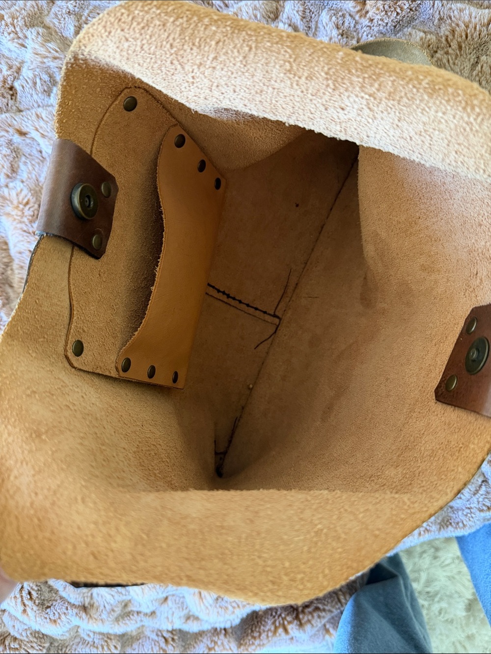 NUALA Brown Leather Shoulder Bag with Brass Rings - Picture 3 of 3